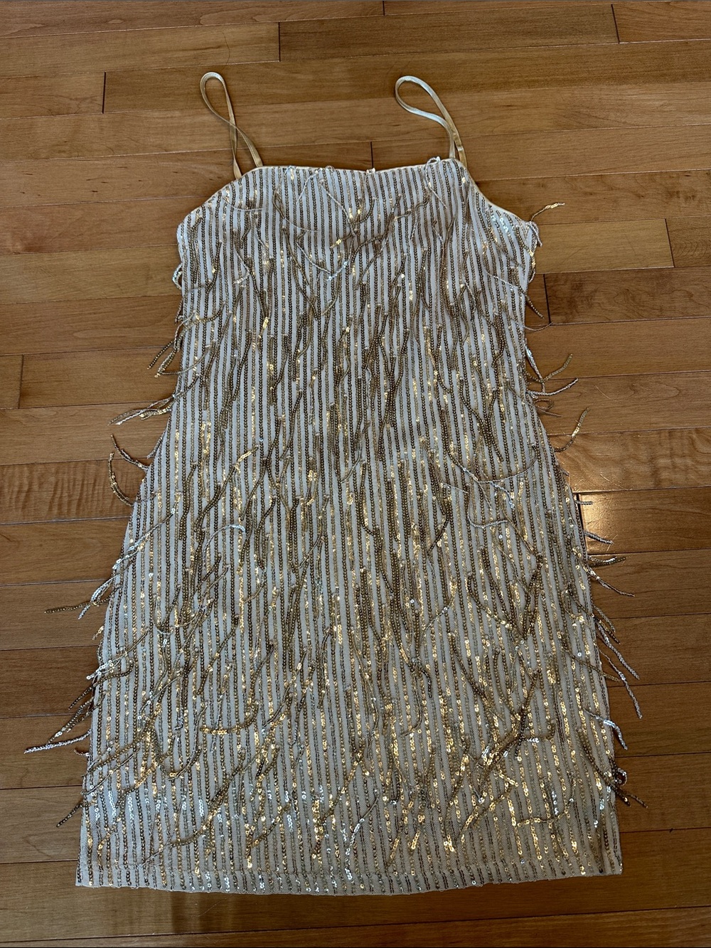 Juniors Dress, perfect for all cocktail dress occasions. Size S